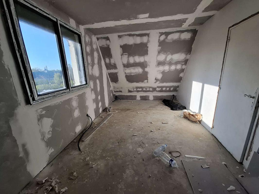 VERNEUIL-SUR-AVRE Maison type Pavillon proche VERNEUIL SUR AVRE 6 pièce(s) 101 m2 + terrain 12