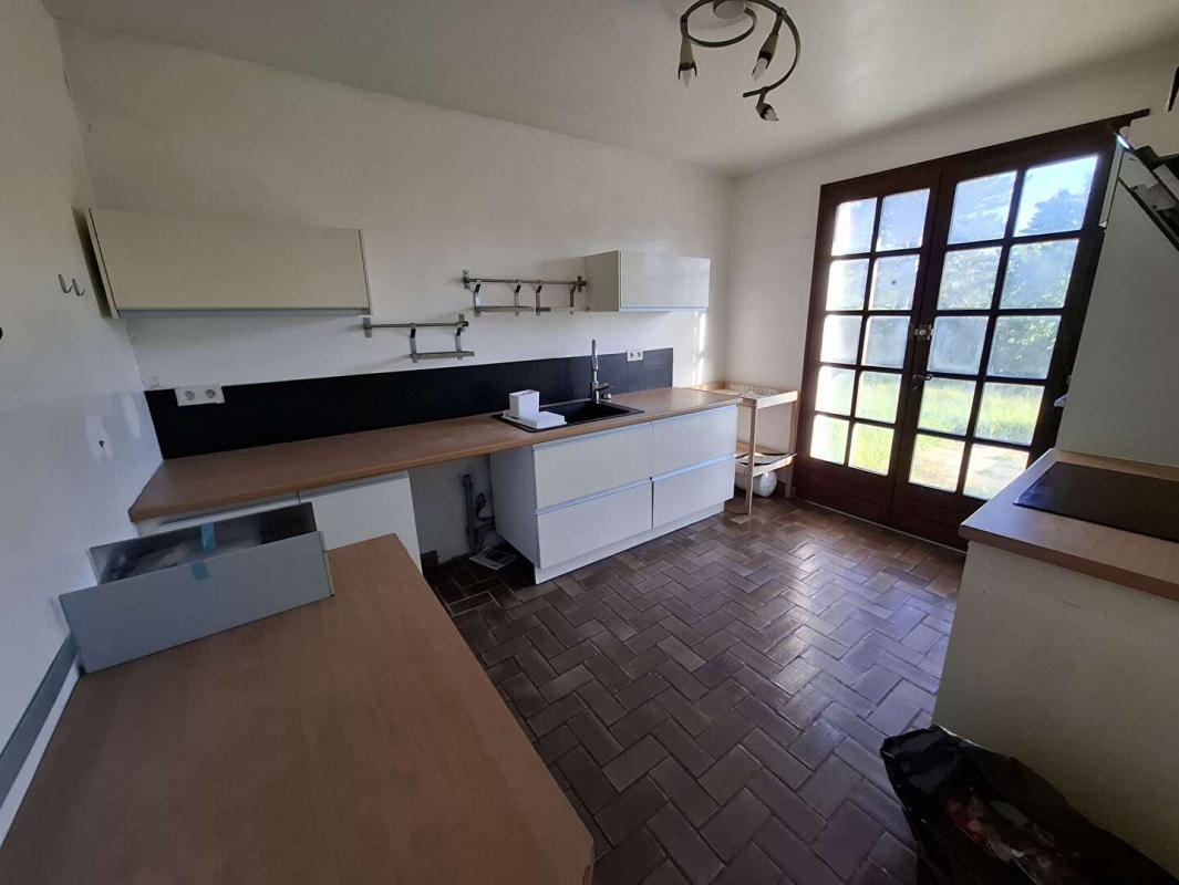 VERNEUIL-SUR-AVRE Maison type Pavillon proche VERNEUIL SUR AVRE 6 pièce(s) 101 m2 + terrain 3