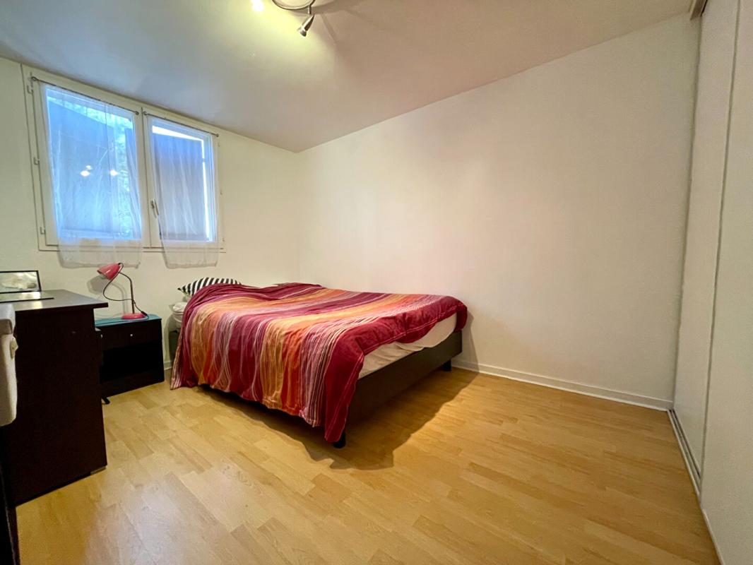 PESSAC Maison Pessac Magonty 6 pièce(s) 106 m2 + piscine 11