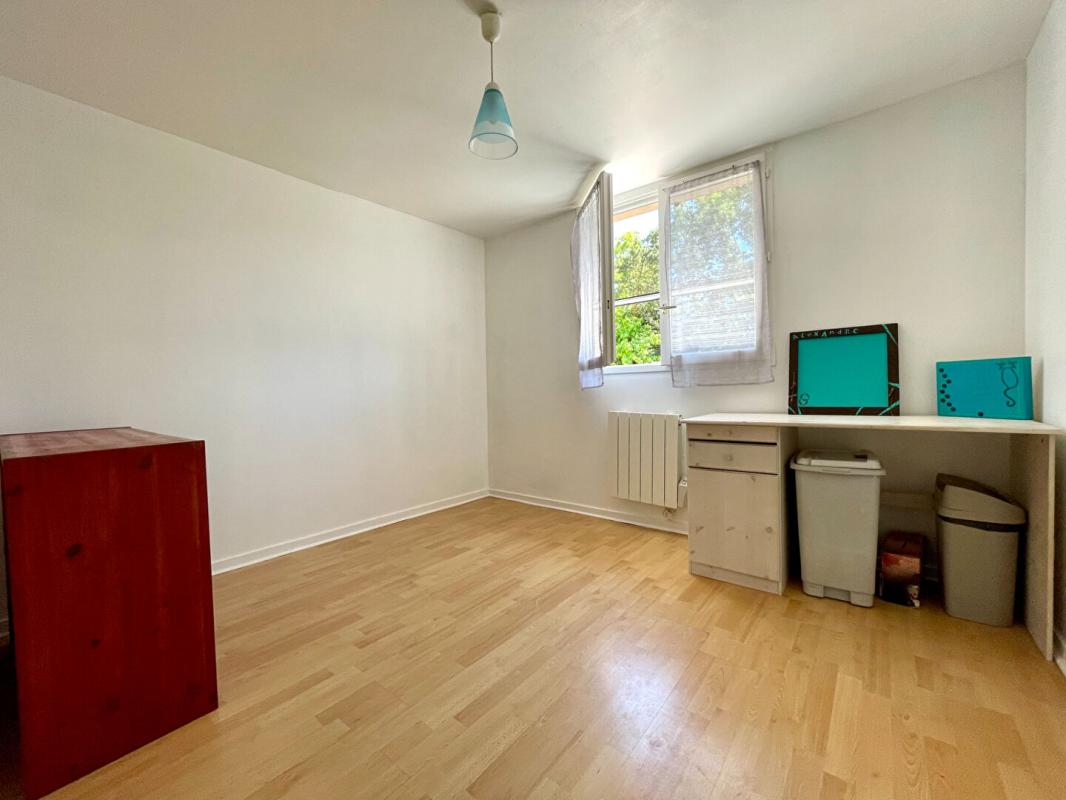 PESSAC Maison Pessac Magonty 6 pièce(s) 106 m2 + piscine 12