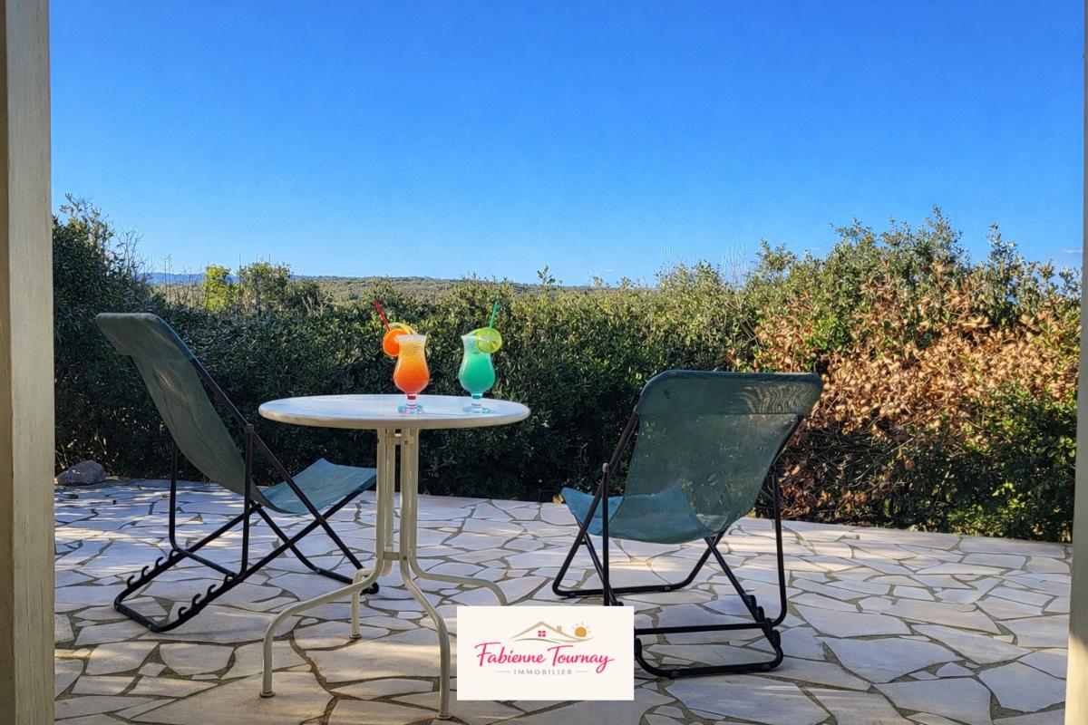 MEJANNES-LE-CLAP Elégant bungalow avec vue, calme et nature 1