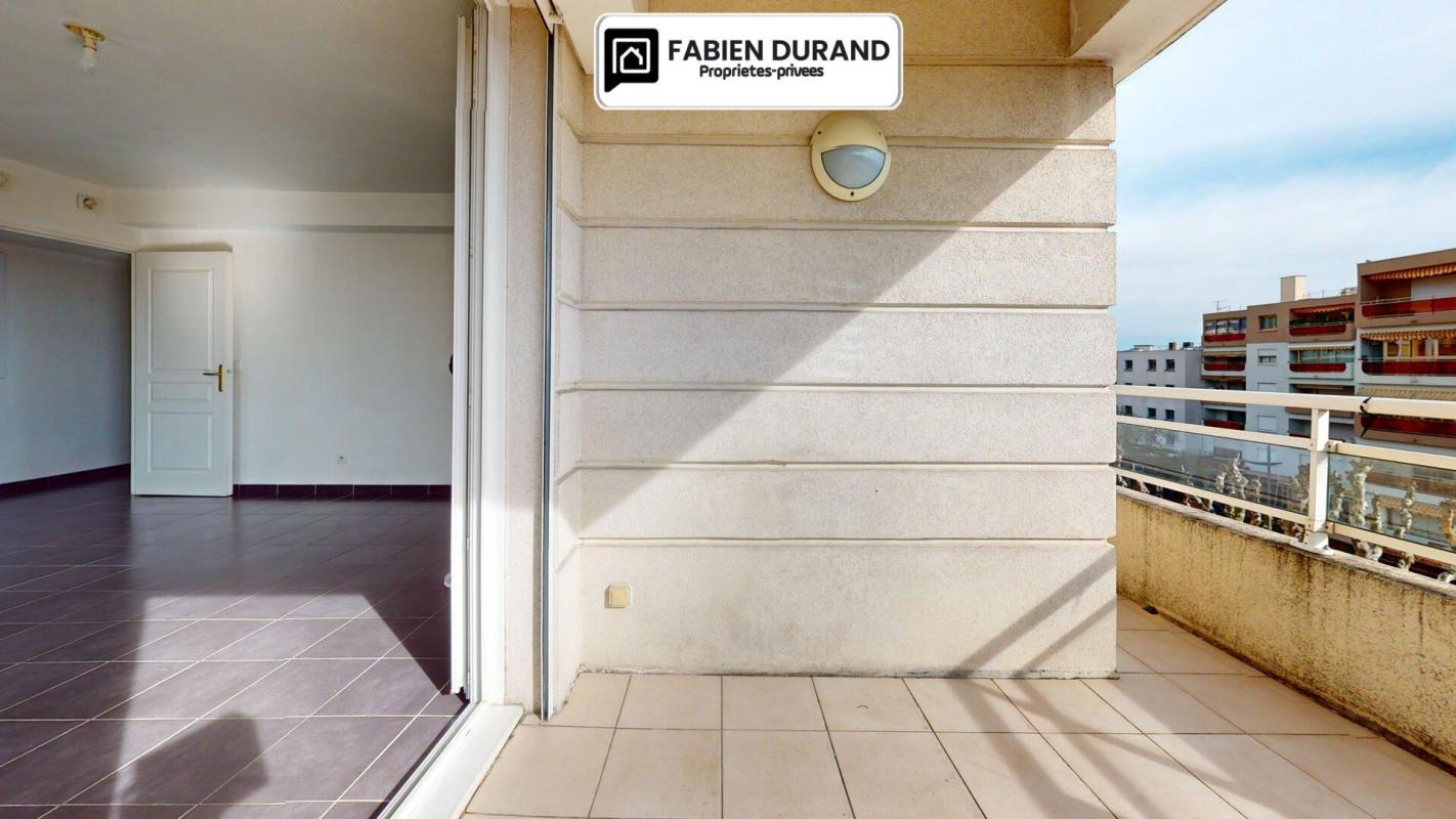 MANDELIEU-LA-NAPOULE Appartement T2 42 m²  Terrasse Parking Cave 17