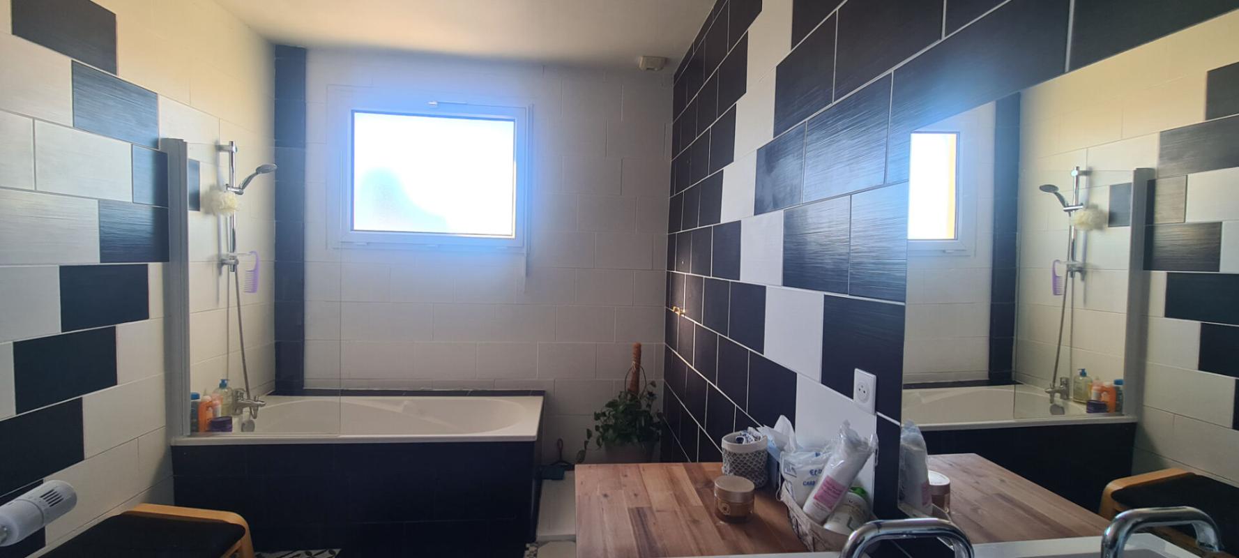 SèVREMOINE Maison Sèvremoine 5 P . 3 Chs . Bureau . 133.67 M² . T 315 M² . Garage 12