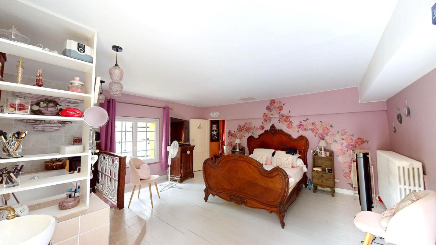 REBAIS MAISON ATYPIQUE COUP DE COEUR 230 M2 PRIX 398000 15