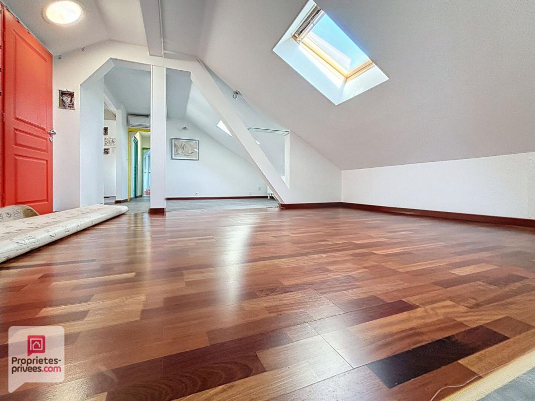 SAINT-NICOLAS-DE-PORT Appartement Saint Nicolas De Port 4 pièce(s) 160 m2 1