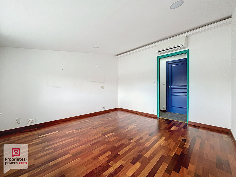 SAINT-NICOLAS-DE-PORT Appartement Saint Nicolas De Port 4 pièce(s) 160 m2 5