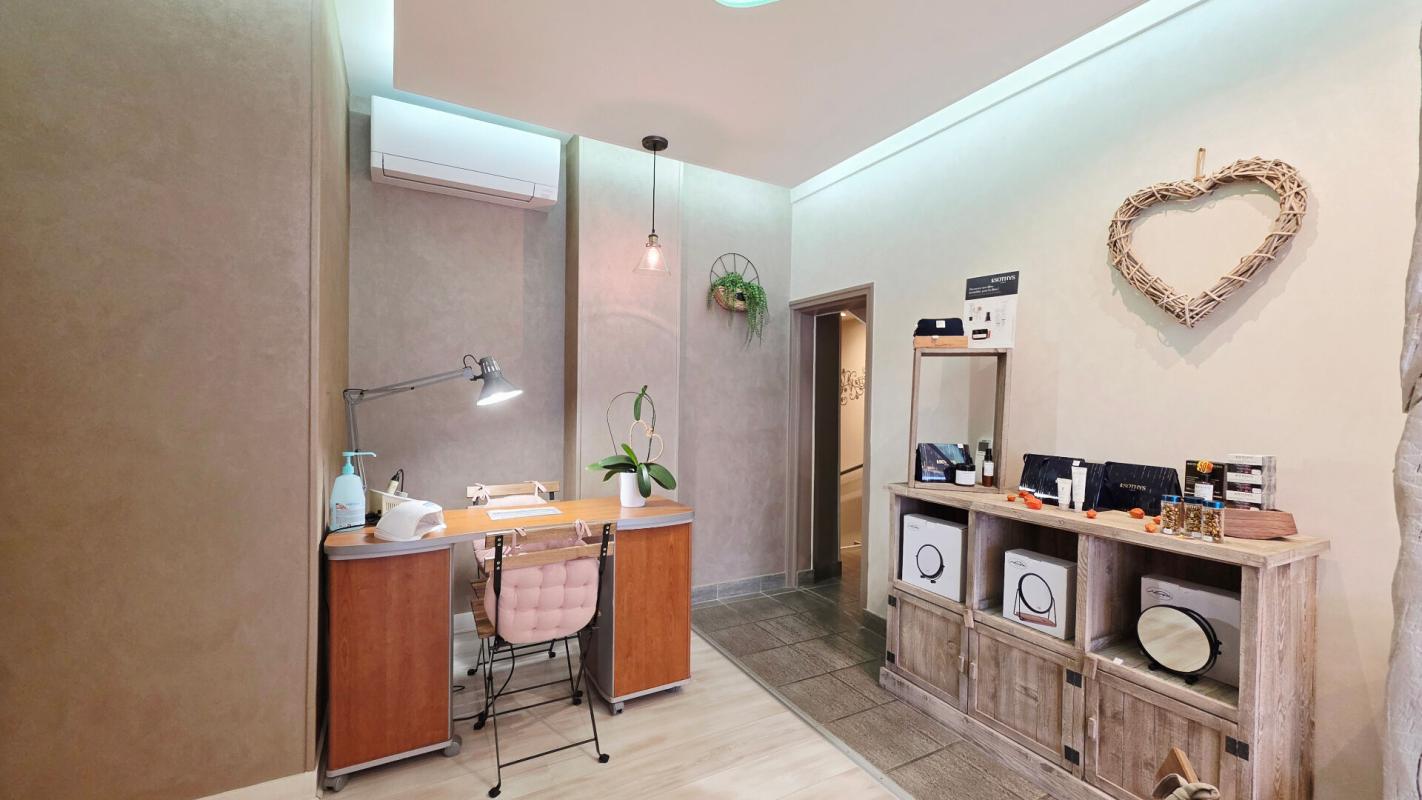 BOURGES BOURGES - FOND DE COMMERCE SALON DE BEAUTÉ ESTHÉTIQUE 5