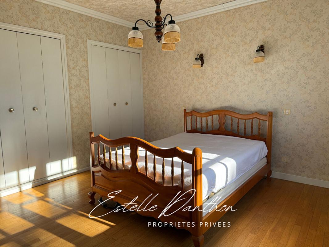 EYDOCHE Maison Eydoche 193 m2 avec terrain constructible de 5000 m2 11