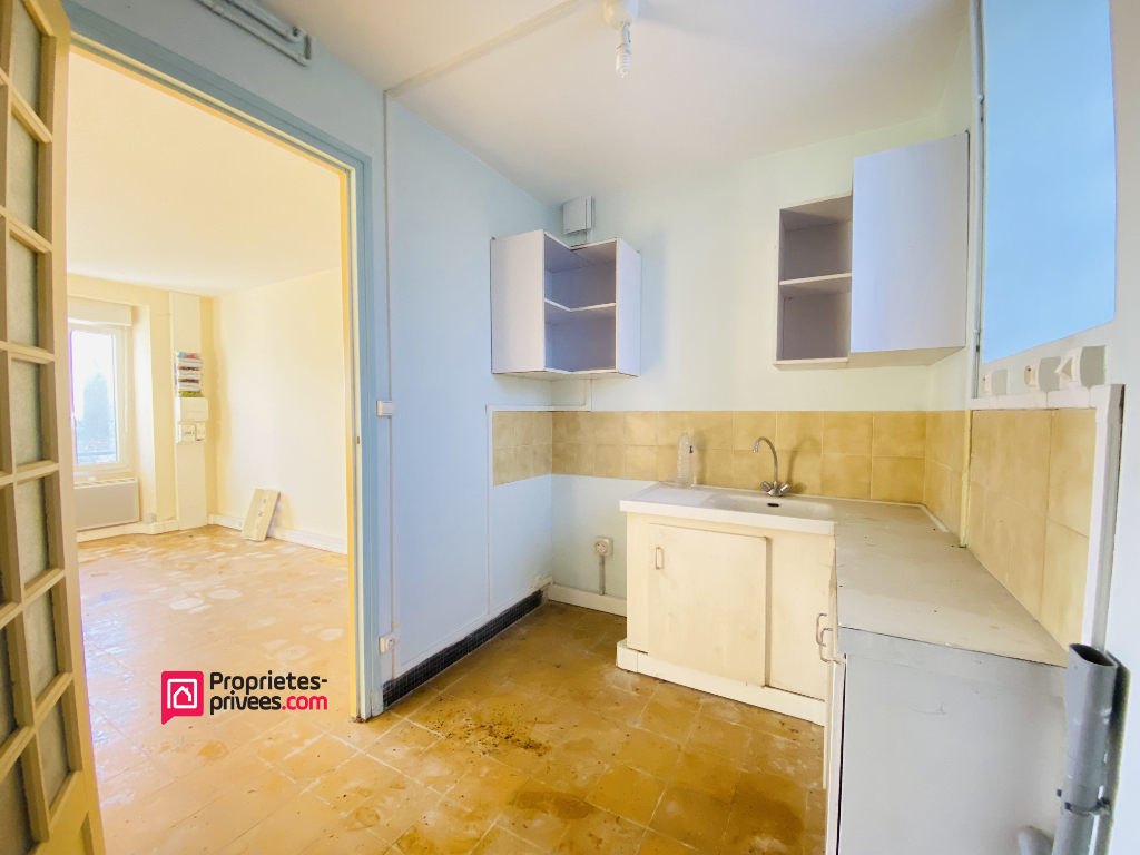 JUIGNE-DES-MOUTIERS Maison Juigne Des Moutiers 8 pièce(s) 160 m2, 5 chambres 12