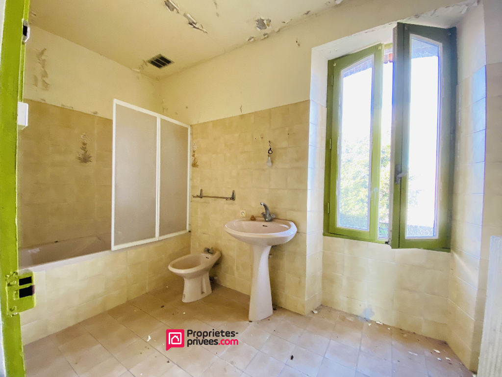 JUIGNE-DES-MOUTIERS Maison Juigne Des Moutiers 8 pièce(s) 160 m2, 5 chambres 5