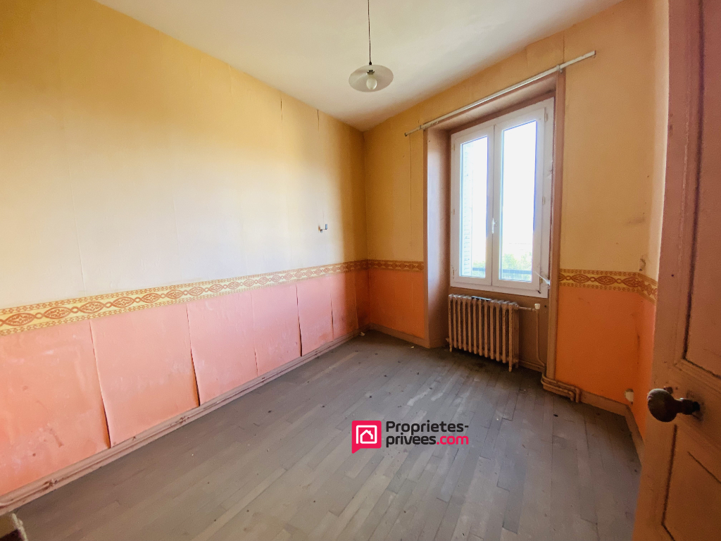 JUIGNE-DES-MOUTIERS Maison Juigne Des Moutiers 8 pièce(s) 160 m2, 5 chambres 7