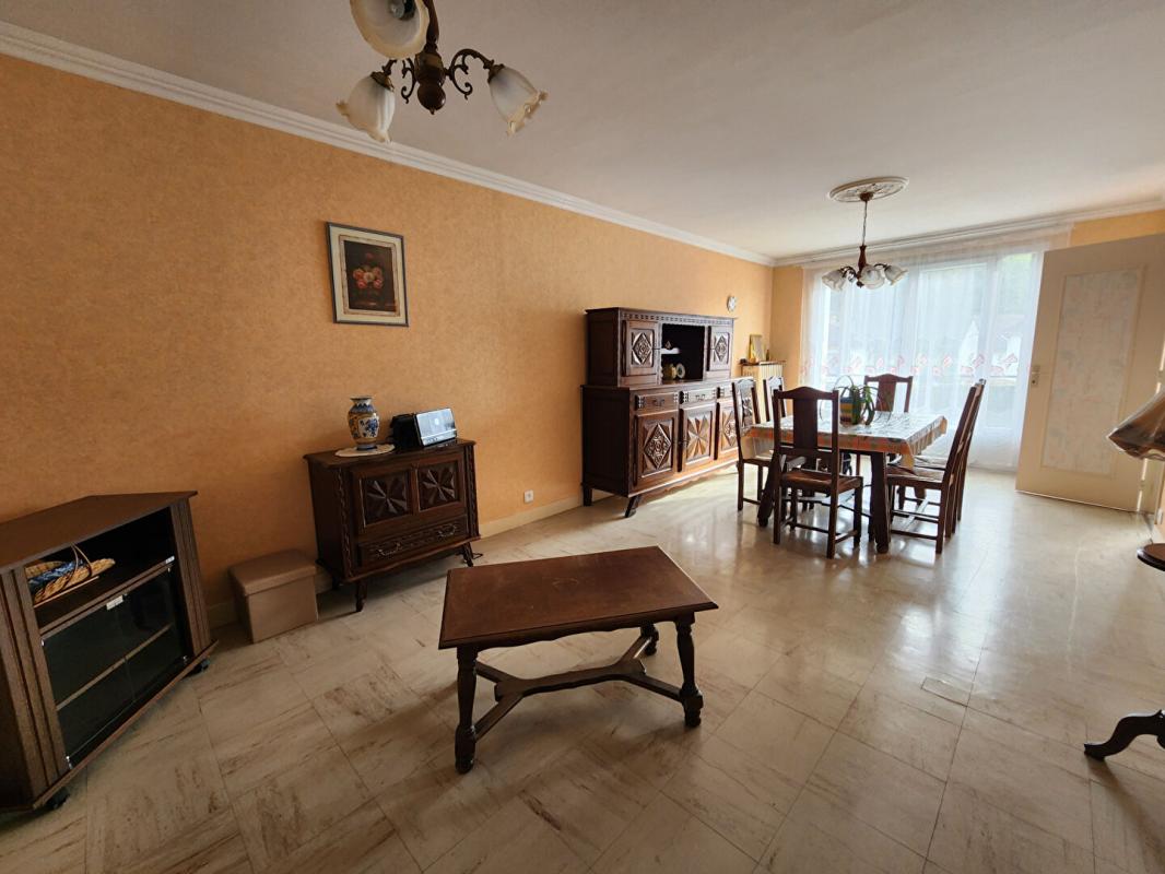 LOCHES Maison Loches 4 pièce(s) 80 m2 5