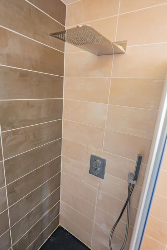 PONTEILLA Villa familiale moderne, 4 chambres, jardin, garage et piscine 11