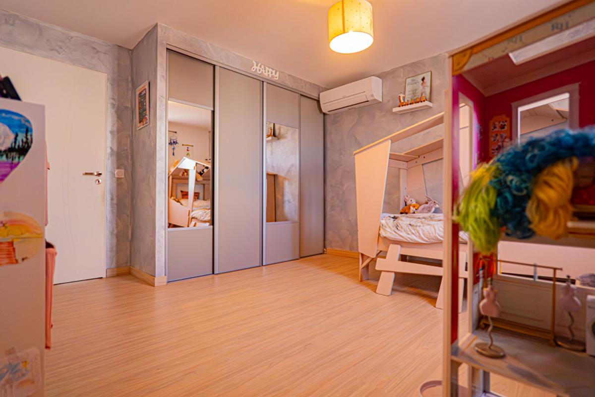 PONTEILLA Villa familiale moderne, 4 chambres, jardin, garage et piscine 15