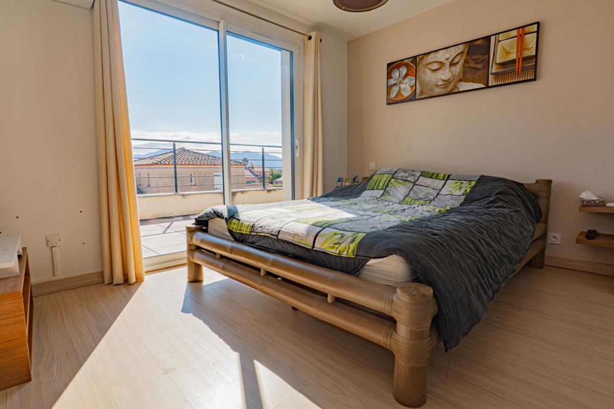 PONTEILLA Villa familiale moderne, 4 chambres, jardin, garage et piscine 8