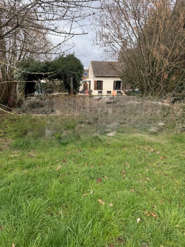 SAINT-MARCEL terrain à construire tout clôturé de 740 m² 4