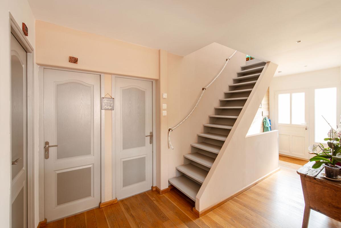 SAINT-BREVIN-LES-PINS Maison vue mer avec jardin 9