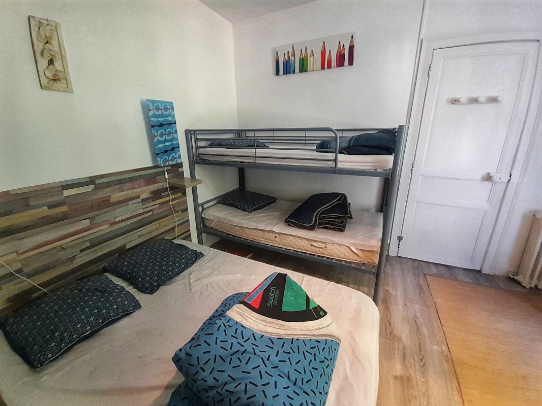 EAUX-BONNES Appartement de 57m2 entièrement rénové avec balcons 7