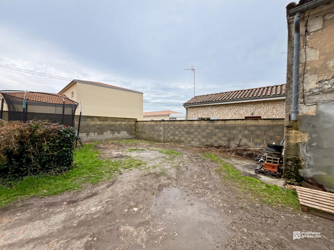 BERSON IMMEUBLE DE RAPPORT À VENDRE - INVESTISSEMENT LOCATIF - Berson - proche Saint-André-de-Cubzac 10