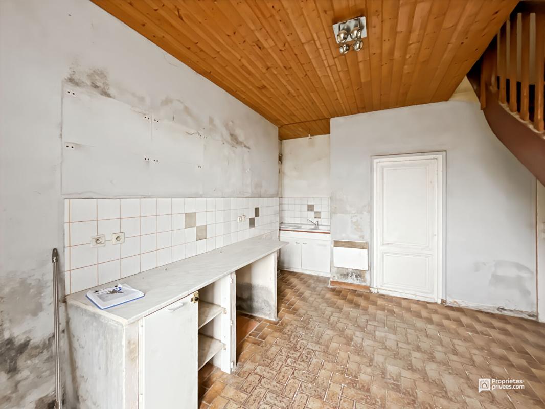 BERSON IMMEUBLE DE RAPPORT À VENDRE - INVESTISSEMENT LOCATIF - Berson - proche Saint-André-de-Cubzac 13