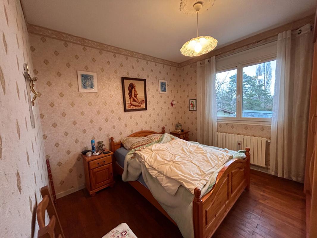 CHAMPCEVINEL A vendre, maison à fort potentiel située à CHAMPCEVINEL 24750 10