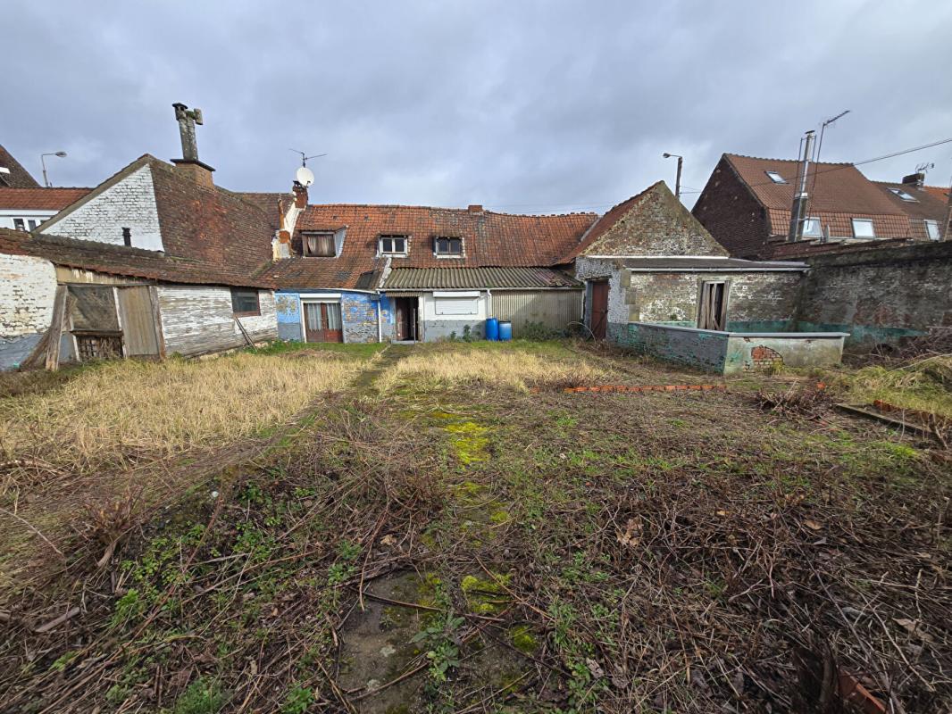 WATTRELOS Maison  350 m2 à rénover, jardin et hangar 1