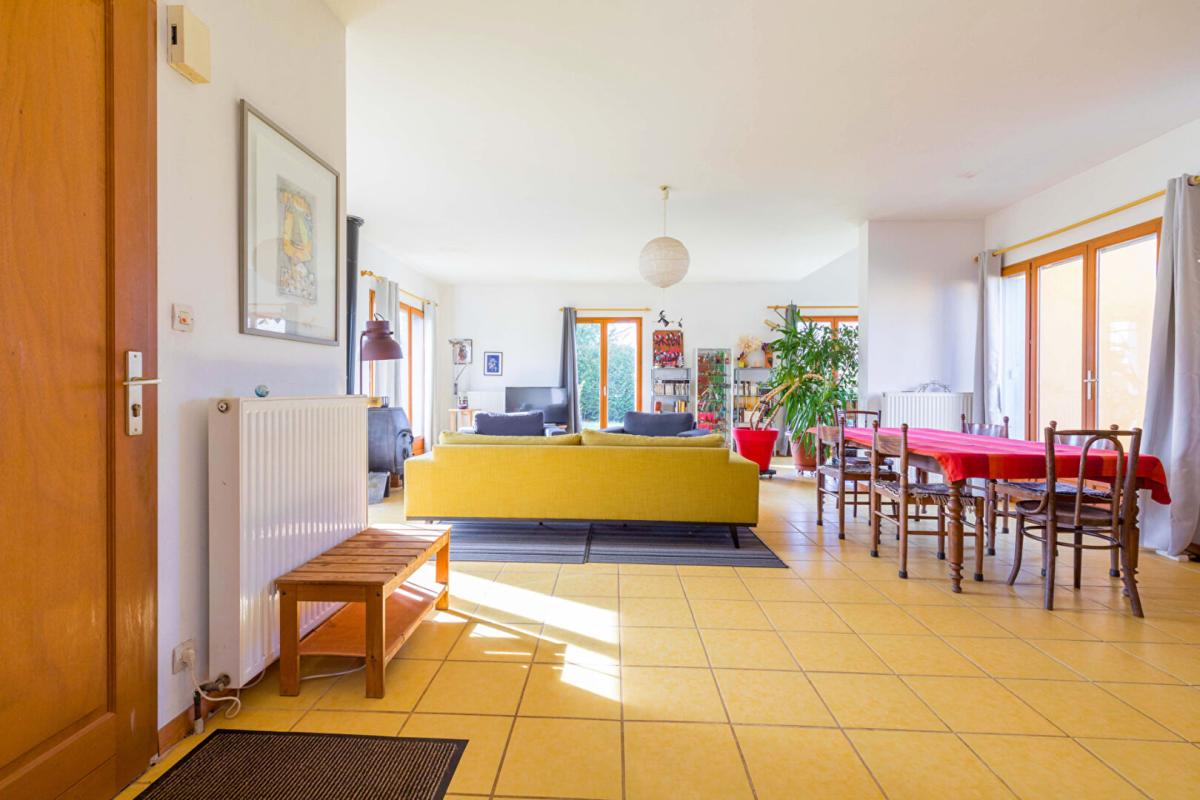 PASQUES Ensemble immobilier Pasques 12 pièces 260 m2 1