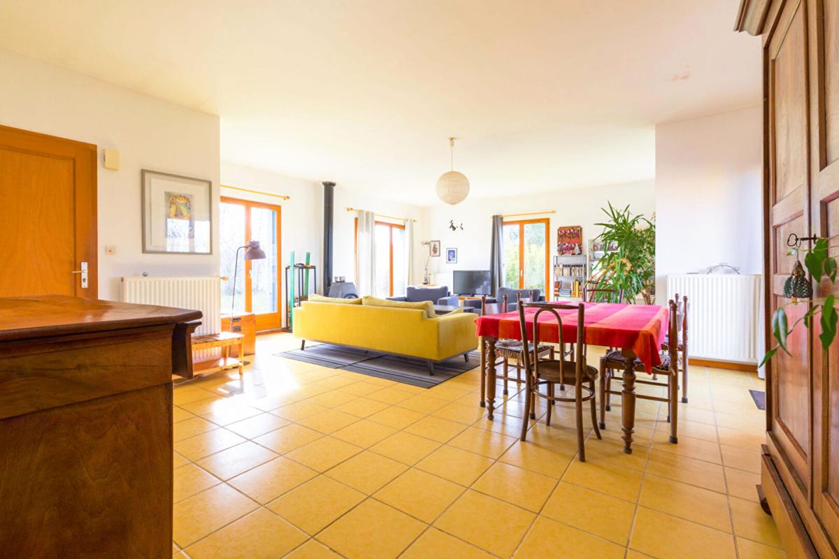 PASQUES Ensemble immobilier Pasques 12 pièces 260 m2 3