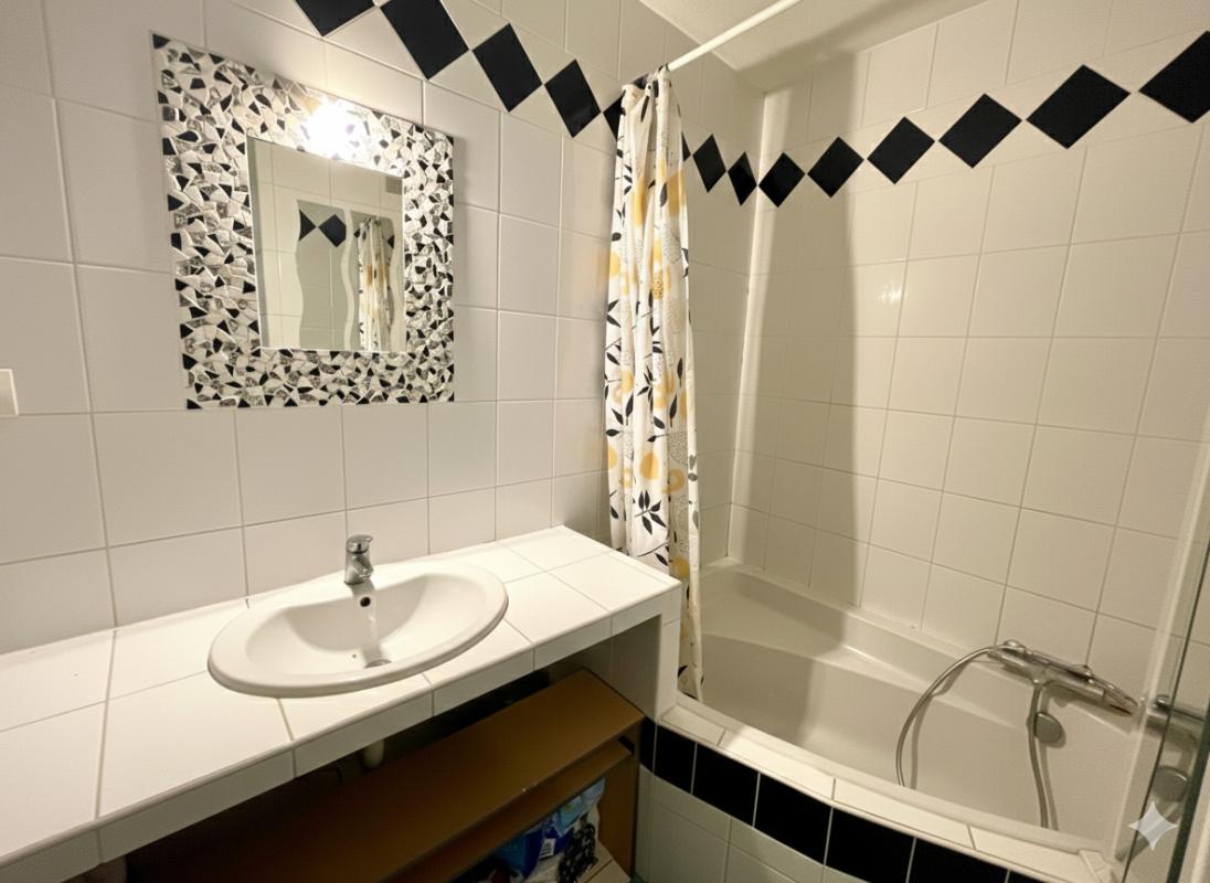 BRUGES Appartement Bruges 3 pièce(s) 70 m2 + place de parking 8