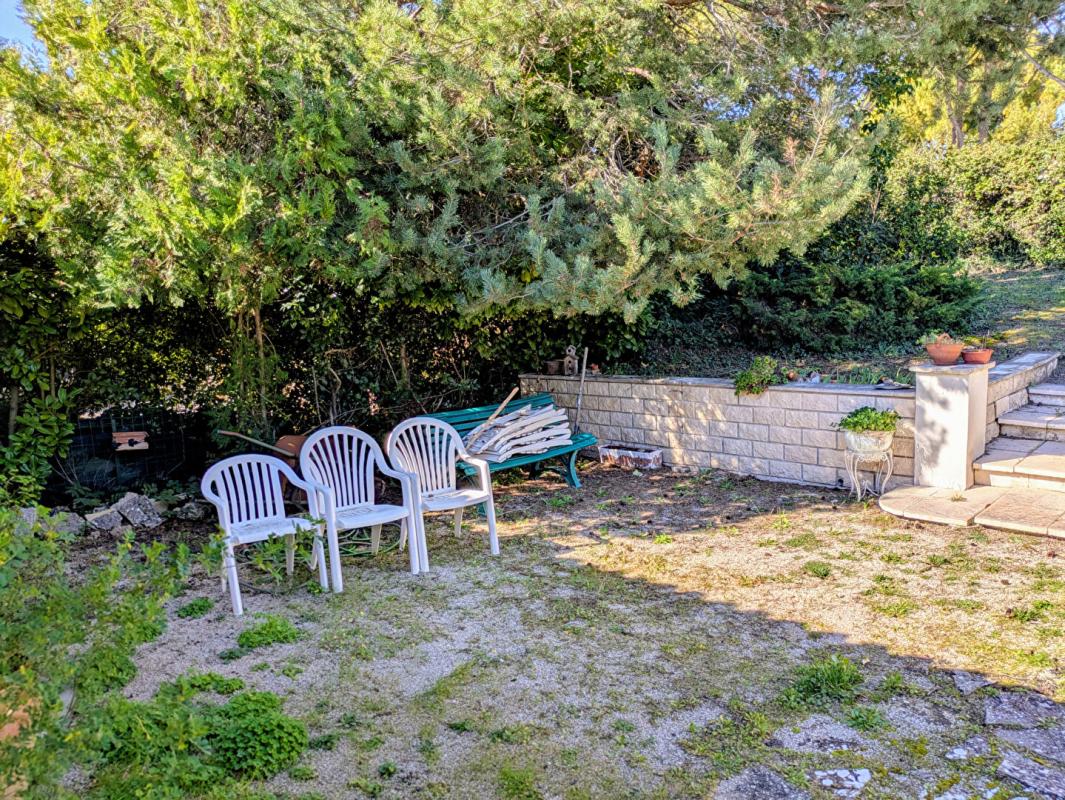 CALAS Maison Calas 5 pièces plein sud de103 m2, Jardin , garage fermé, place de parking 6