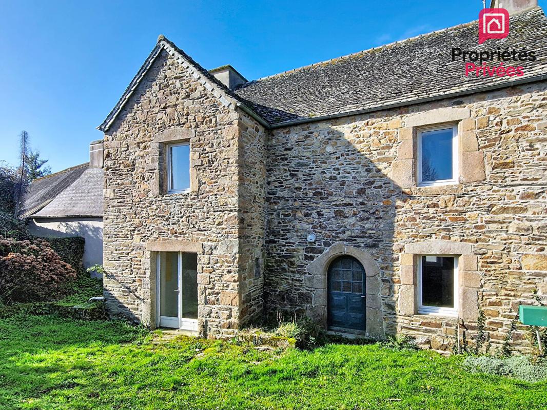 GUIMAEC Maison de caractère proche mer Guimaëc, à 2 km des plages 17