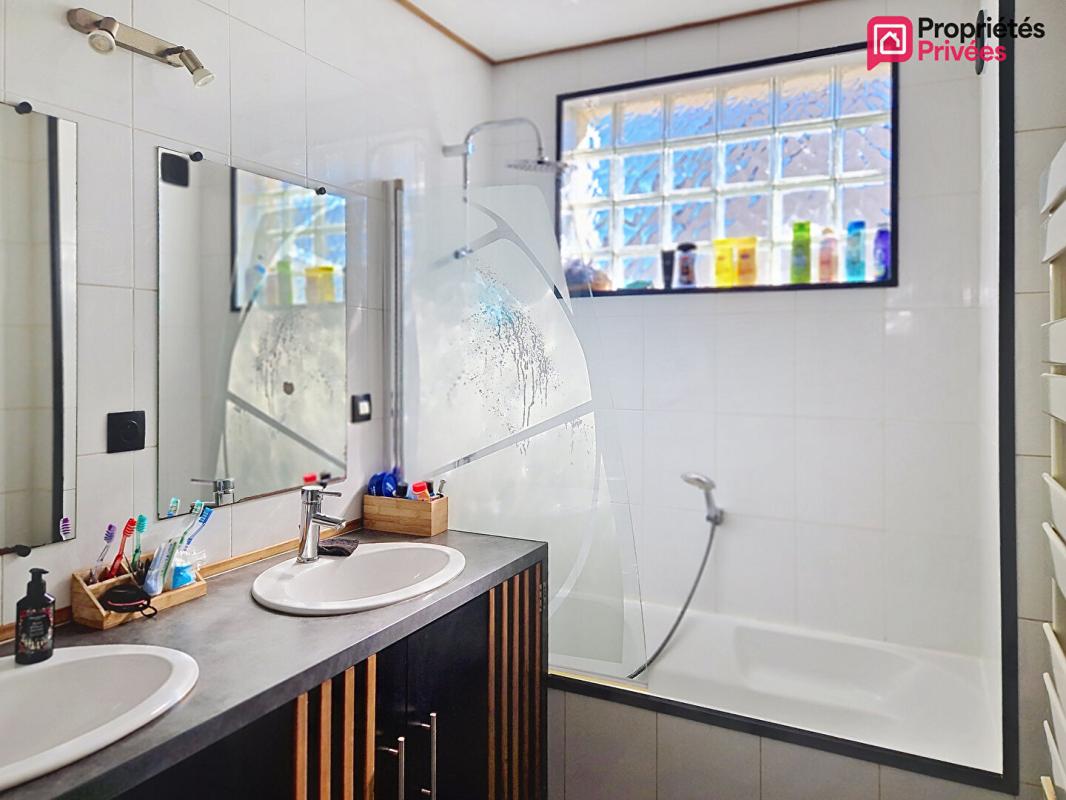 LANMEUR Maison Lanmeur 7 pièce(s) 110 m2 12