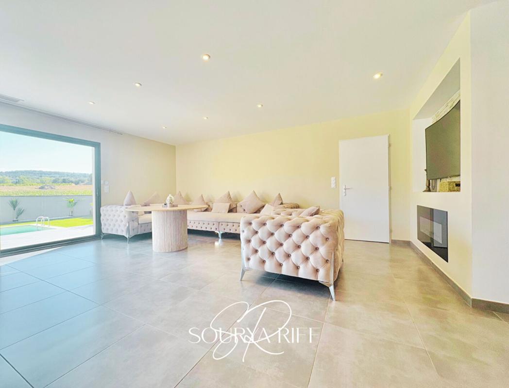 CARCASSONNE Maison familiale avec piscine proche de Carcassonne d'environ 132M2 7