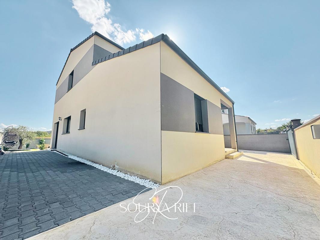 CARCASSONNE Maison familiale avec piscine proche de Carcassonne d'environ 132M2 9