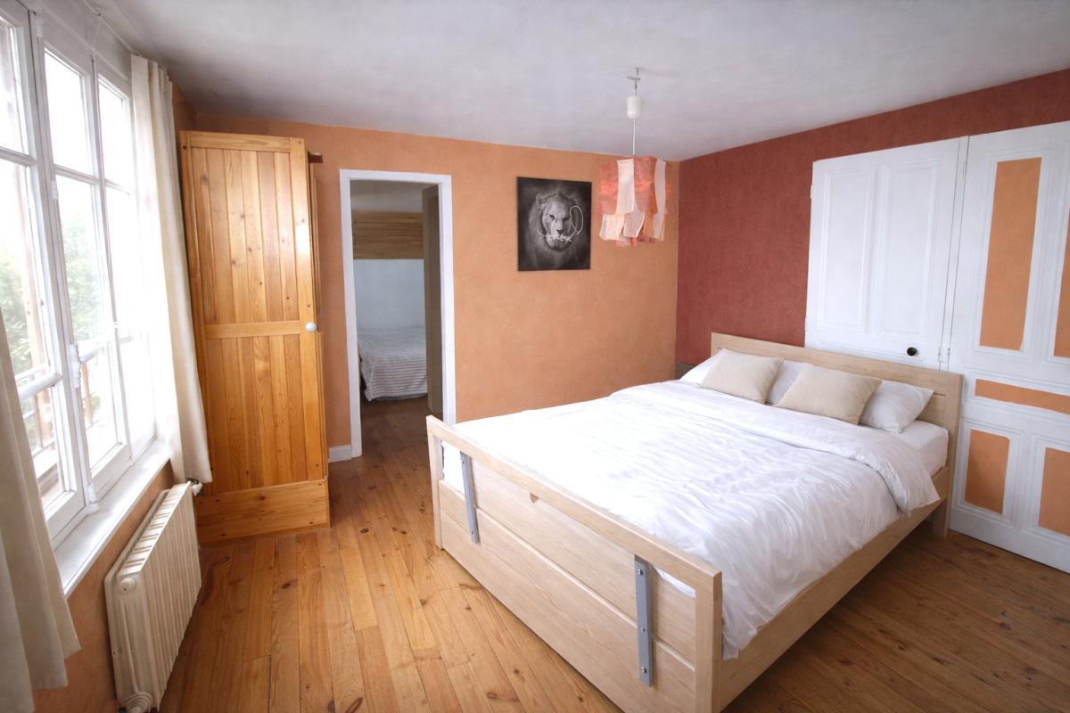 VAULX-EN-VELIN Maison 4/5 pièces, 97,28m², terrain 384, garage, cave 8