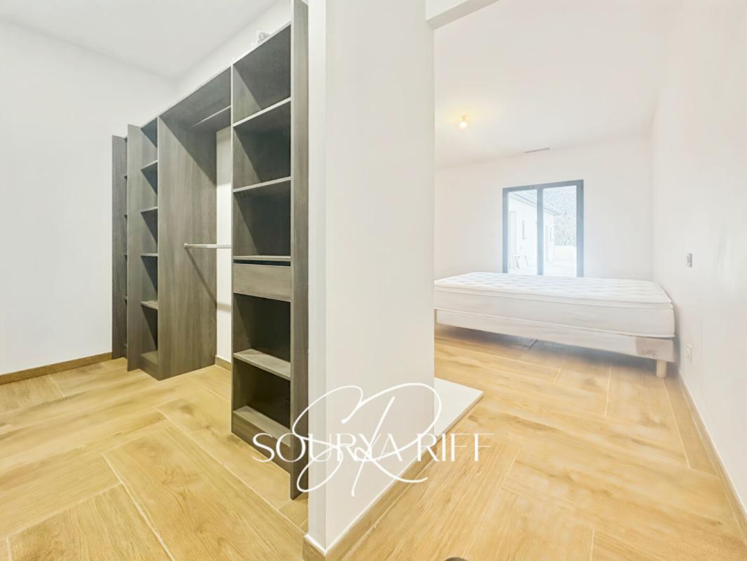 CARCASSONNE VILLA CONTEMPORAINE AVEC PISCINE  À 15 MIN DE CARCASSONNE 15