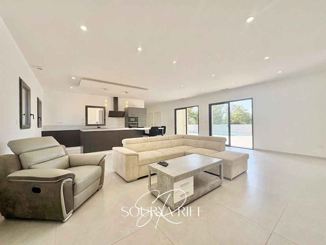 CARCASSONNE VILLA CONTEMPORAINE AVEC PISCINE  À 15 MIN DE CARCASSONNE 4