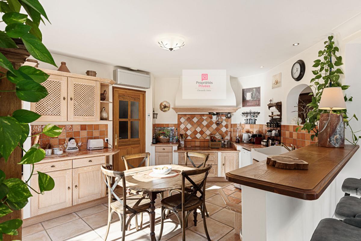 FAYENCE Villa de prestige de 275M2 avec vue panoramique -Fayence (83440) 12