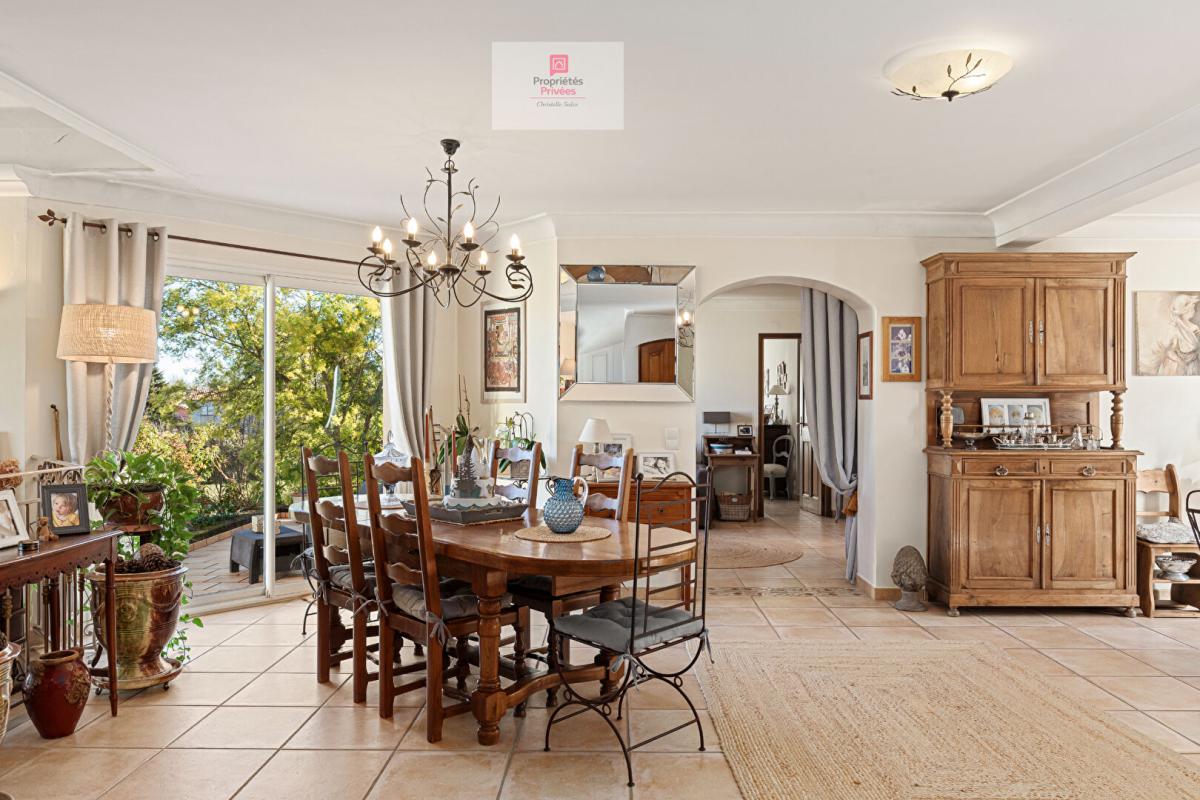 FAYENCE Villa de prestige de 275M2 avec vue panoramique -Fayence (83440) 9