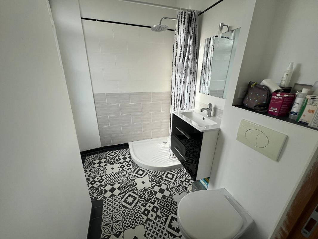 VIC-FEZENSAC Maison de ville 112 m² + Local commercial 50 m² - Centre Vic-Fezensac - Fort potentiel après rénovation 5