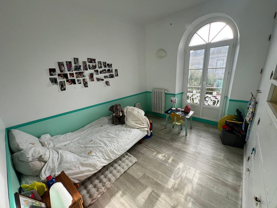 VIC-FEZENSAC Maison de ville 112 m² + Local commercial 50 m² - Centre Vic-Fezensac - Fort potentiel après rénovation 8