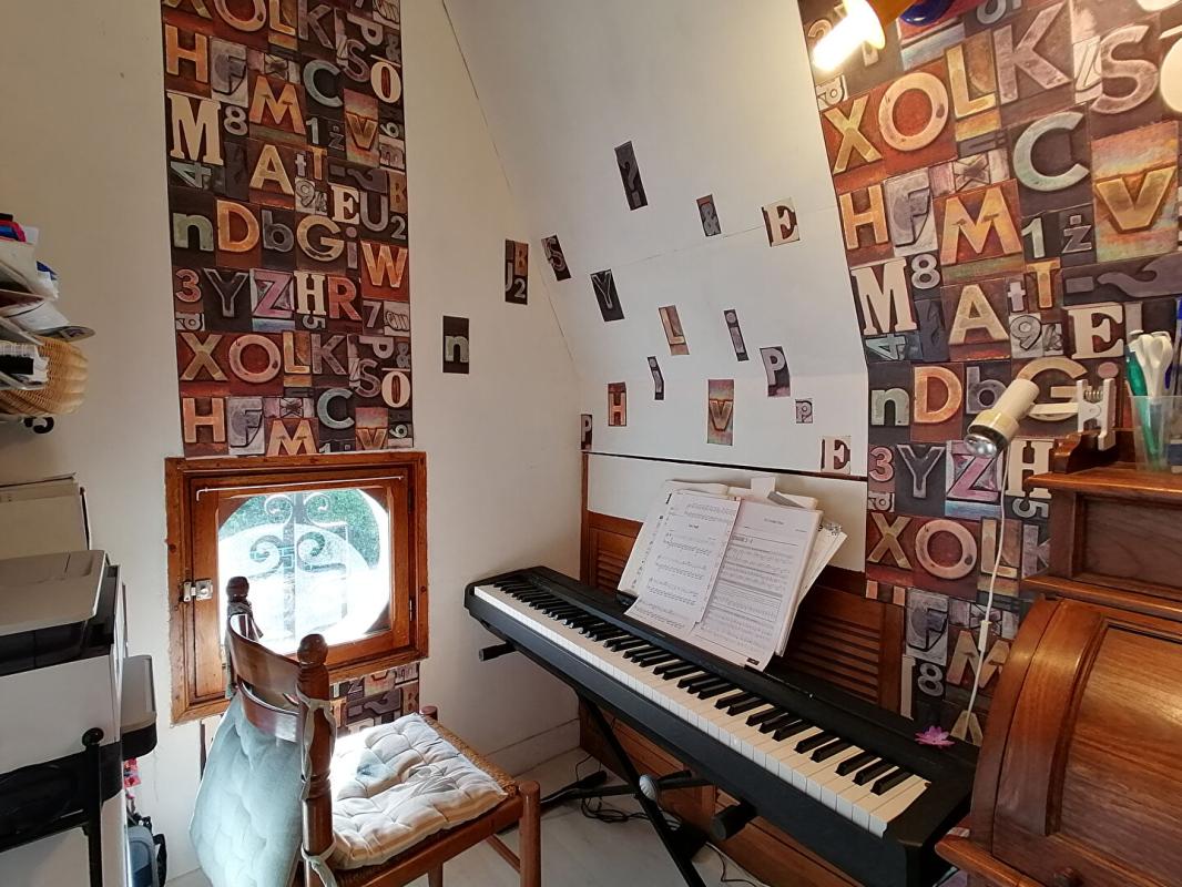 PLOERMEL Maison de charme avec jardin paysagé ? Centre historique de Ploërmel 14