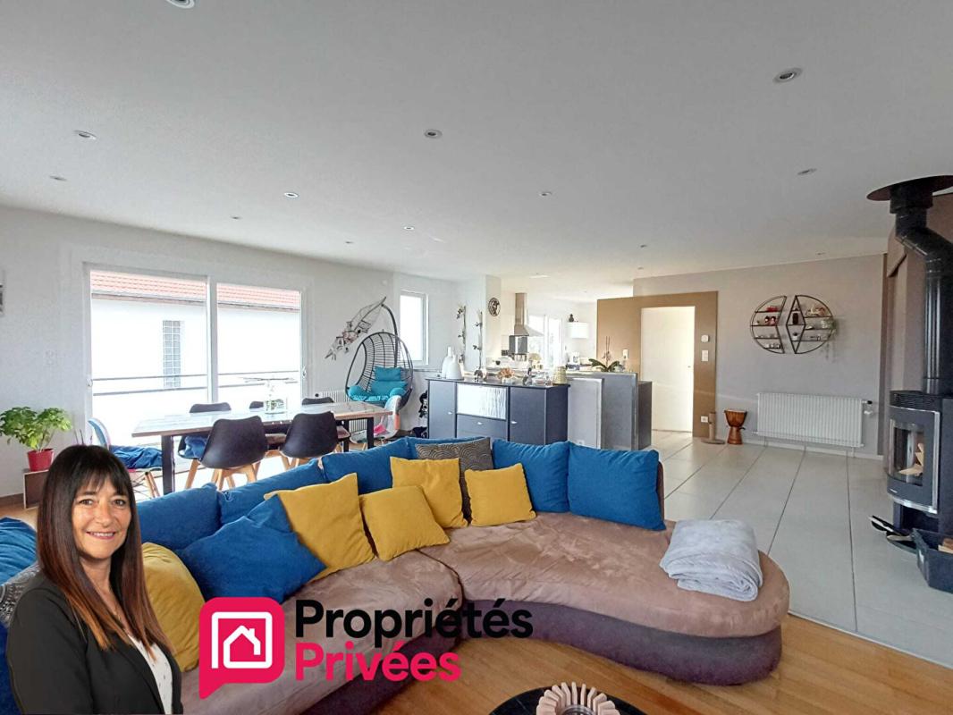 LE COTEAU Maison Le Coteau 6 pièce(s) 150 m2 5