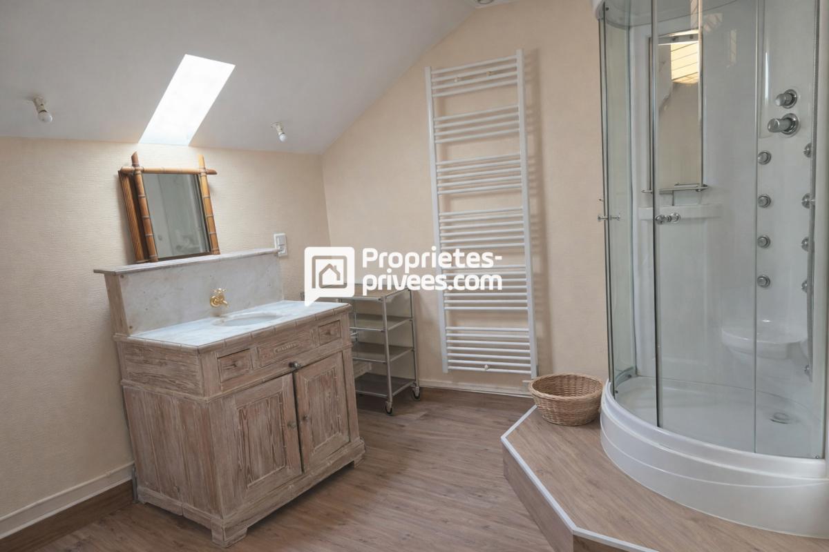 PERIGUEUX Maison de ville T8 d'env. 236 m2 avec 6 ch, piscine chauffée et garage sur PERIGUEUX (24000) 13