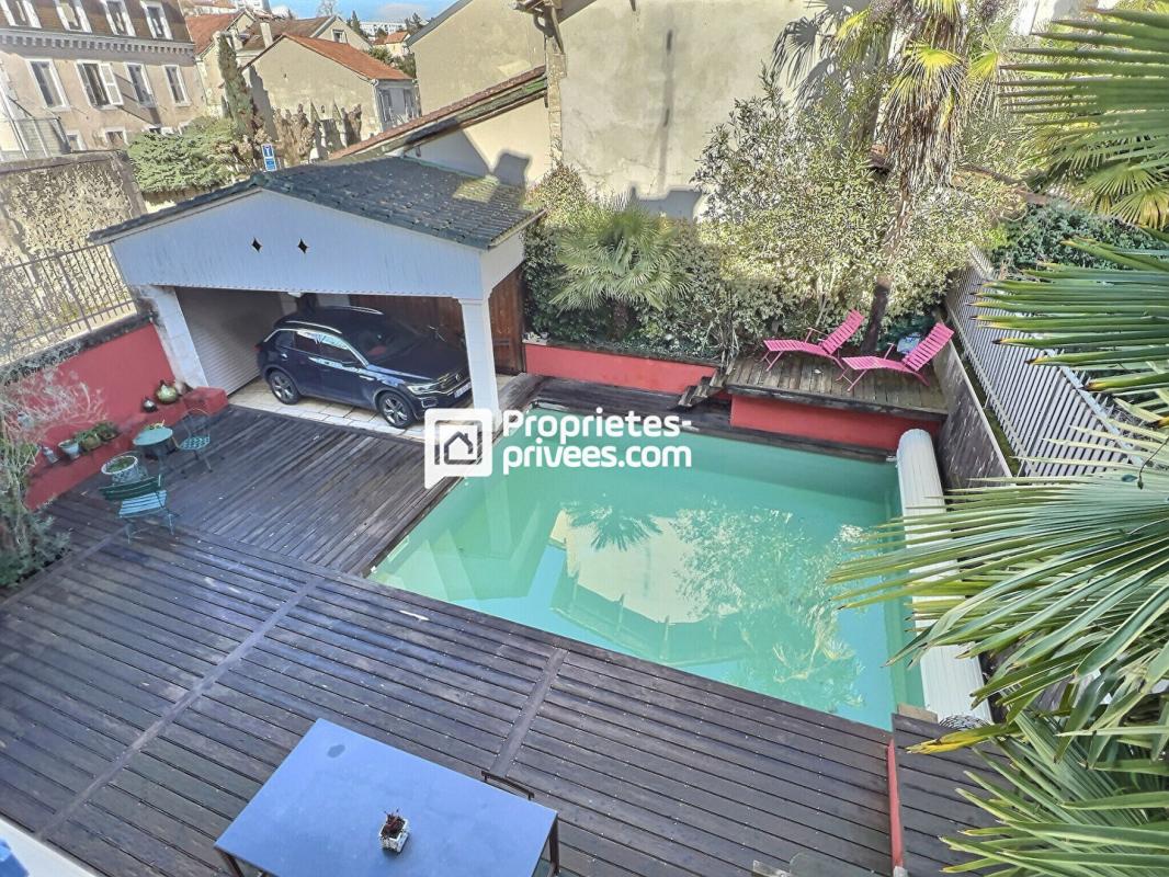 PERIGUEUX Maison de ville T8 d'env. 236 m2 avec 6 ch, piscine chauffée et garage sur PERIGUEUX (24000) 15