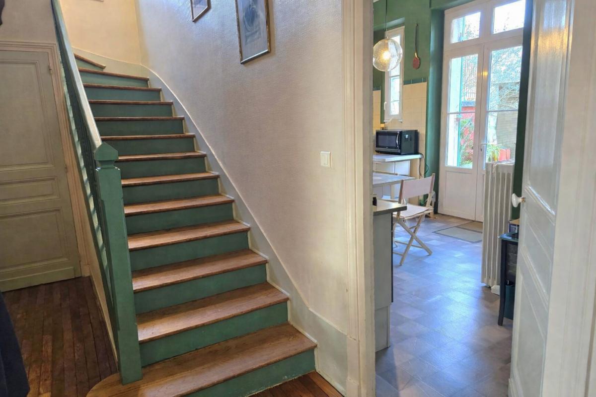 PERIGUEUX Maison de ville T8 d'env. 236 m2 avec 6 ch, piscine chauffée et garage sur PERIGUEUX (24000) 5