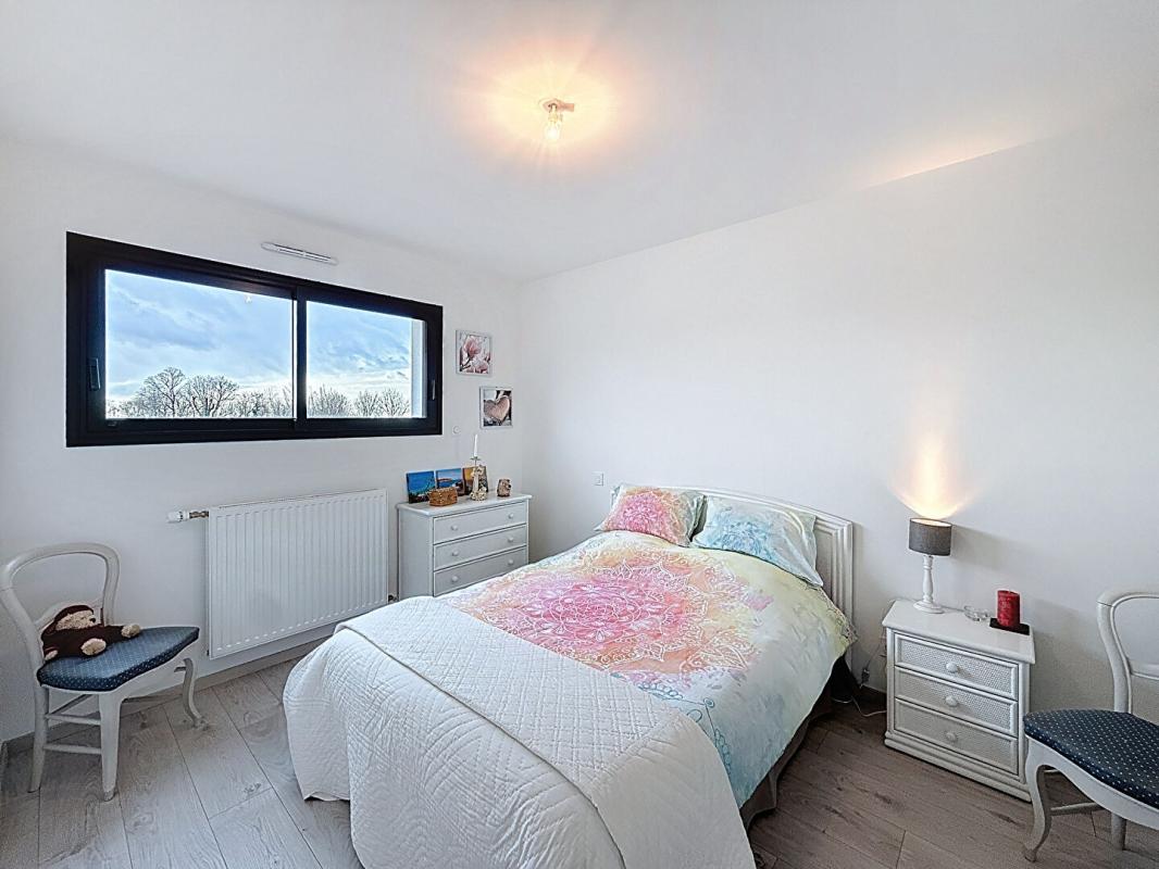 VANNES Maison familiale à Meucon, à 10 minutes de Vannes. Élégance, lumière et performance énergétique sur 1 760 m² de terrain 10