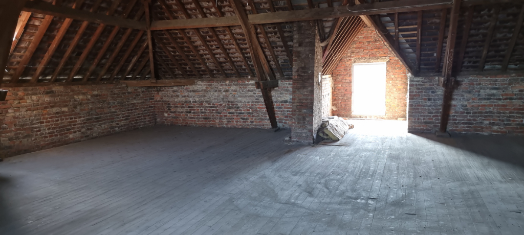 HIRSON Maison Hirson 8 pièce(s) 200 m2 15