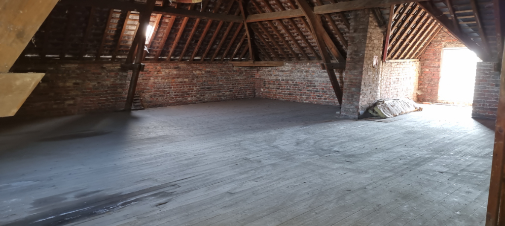 HIRSON Maison Hirson 8 pièce(s) 200 m2 8