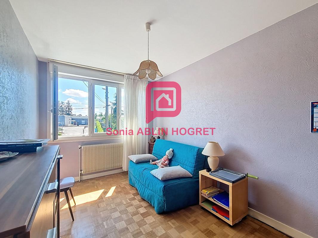 RENAZE Maison avec 3 chambres 5